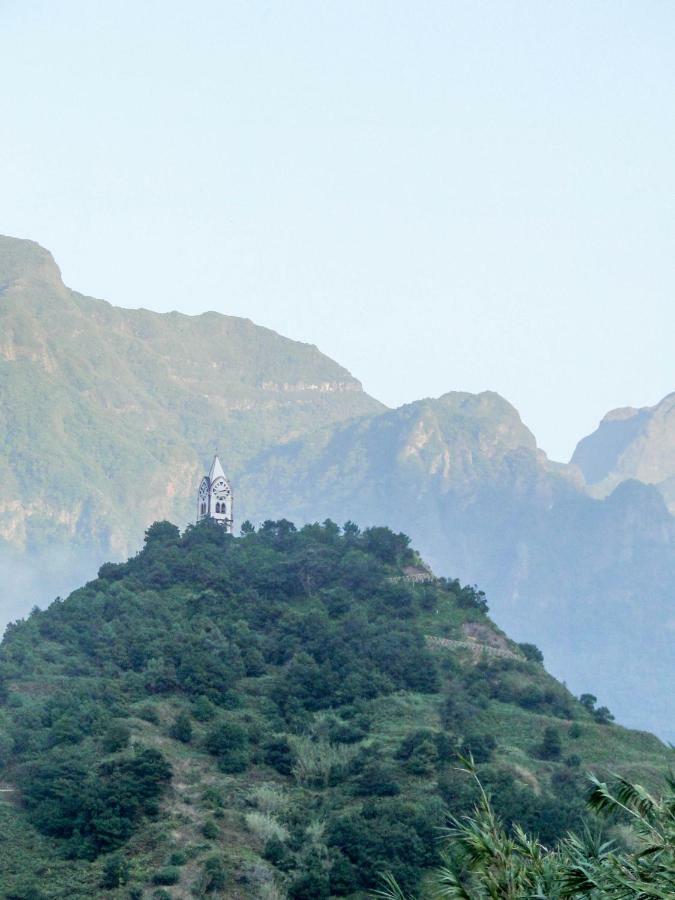 Casa Oliveira Esmeraldo - * São Vicente